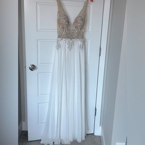 Stunning White Gown for wedding, rehearsal or prom